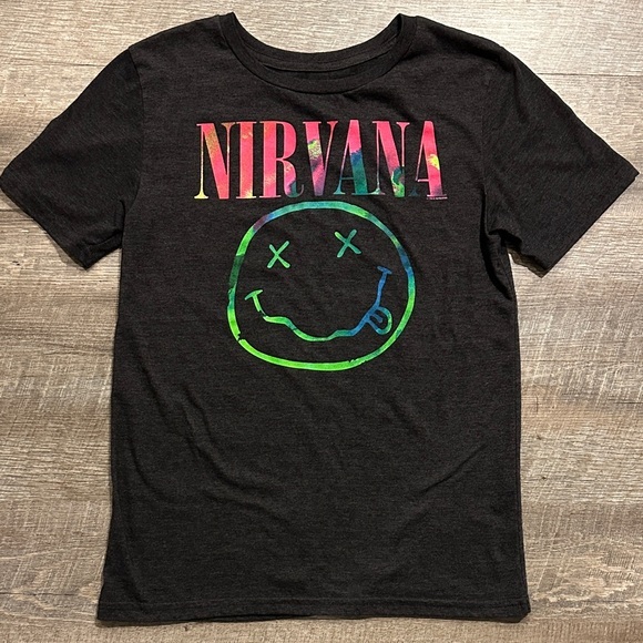 Tops - Nirvana charcoal, gray Graphic Tee size small
